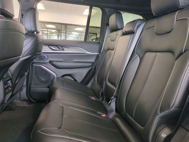 New 2026 Jeep Grand Cherokee Limited image 14