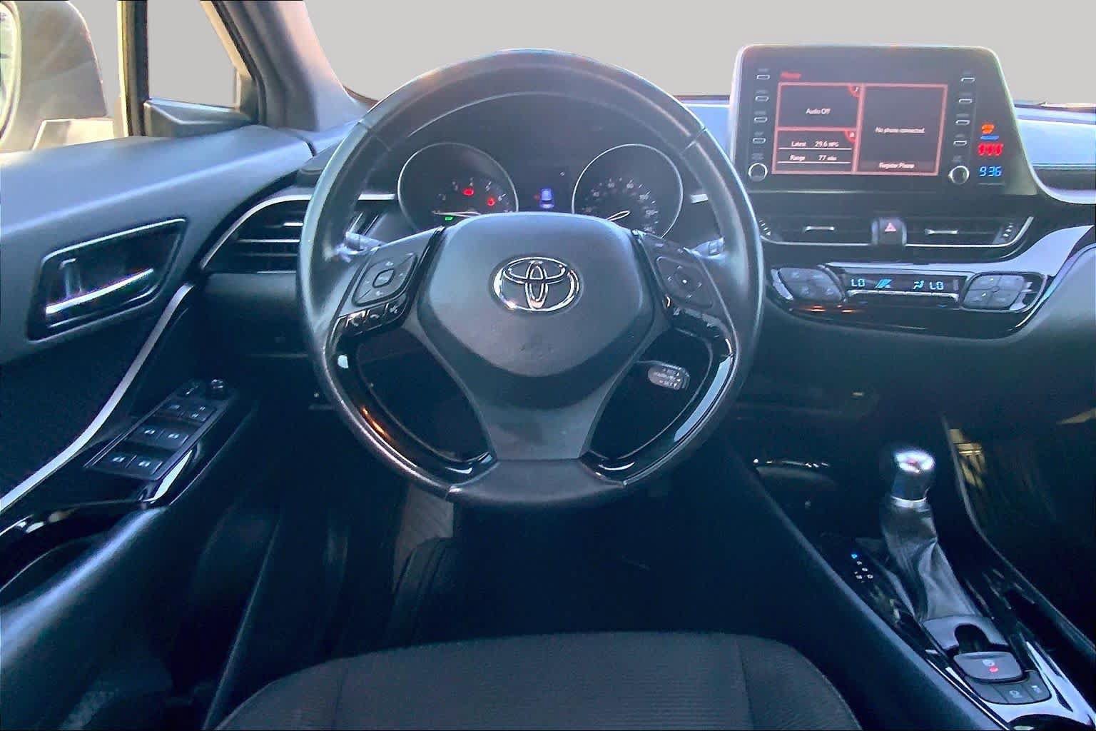 Used 2019 Toyota C-HR XLE FWD image 6