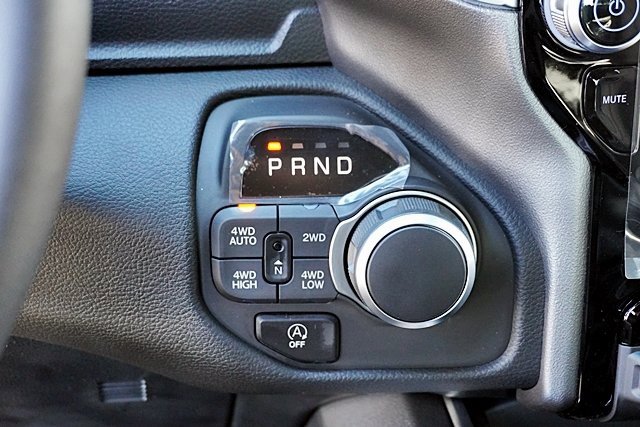 New 2026 RAM 1500 4x4 Crew Cab image 40