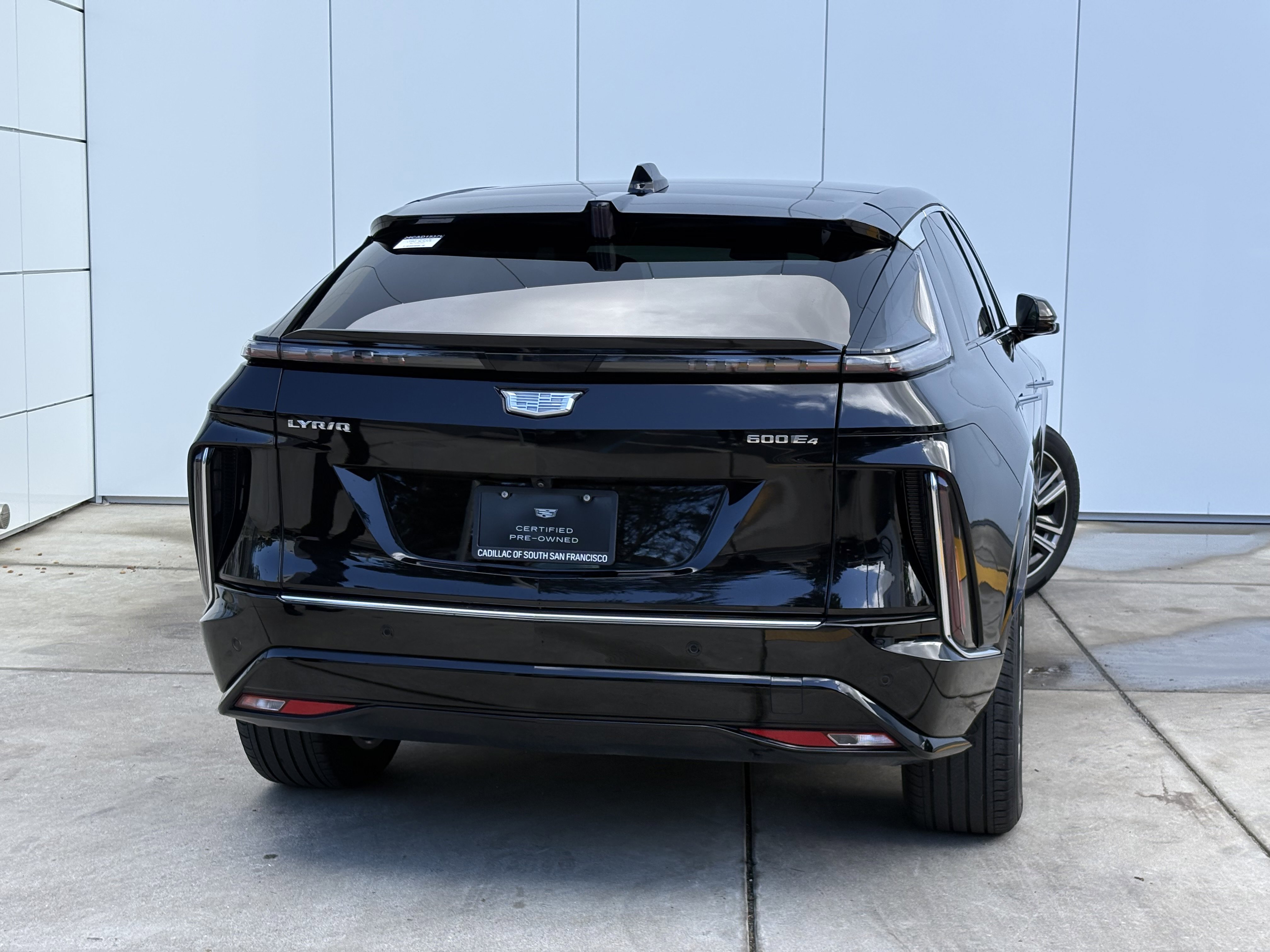 Certified 2024 Cadillac Lyriq Luxury AWD/4WD image 6