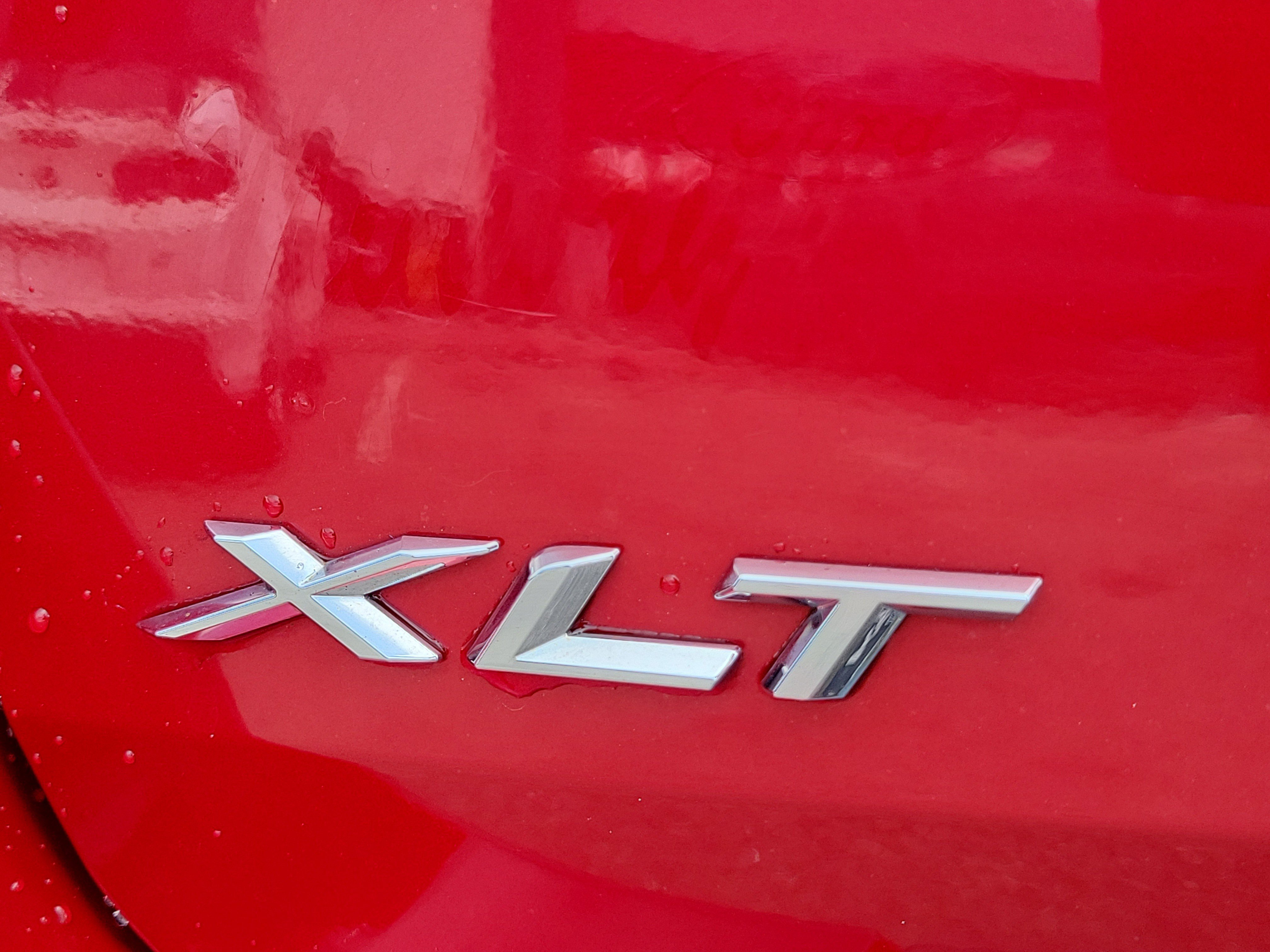 Used 2020 Ford Explorer XLT RWD image 28