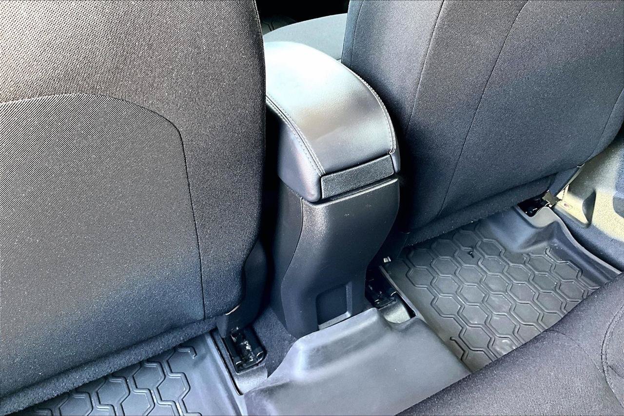 Used 2023 Jeep Renegade Latitude AWD/4WD image 10