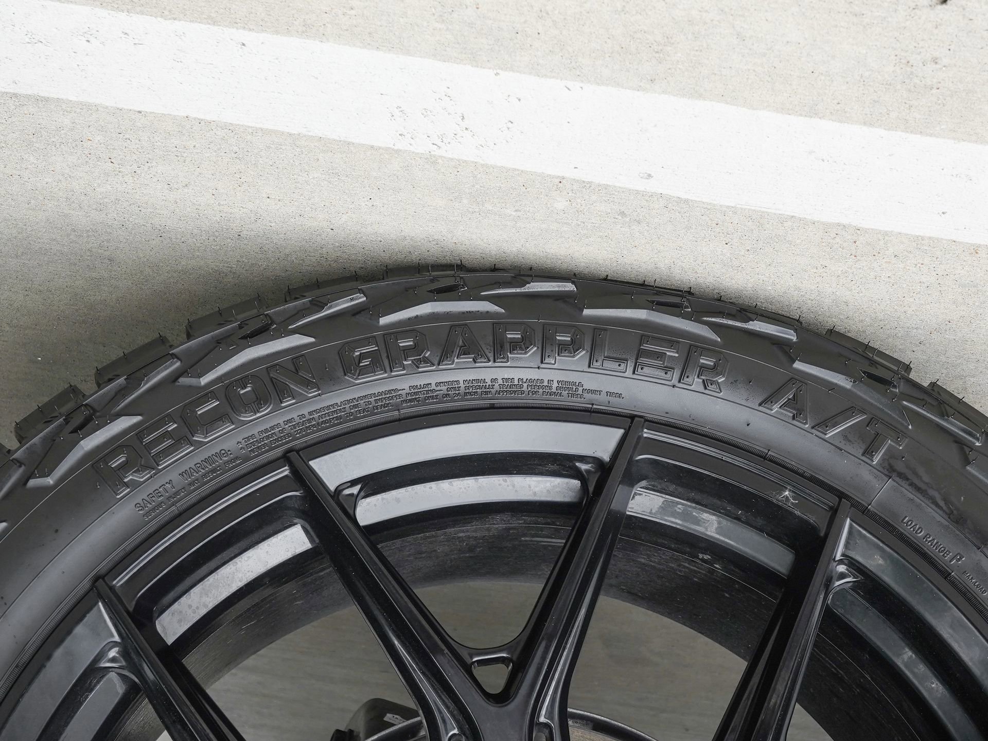 Used 2026 GMC Yukon AT4 Ultimate AWD/4WD image 39