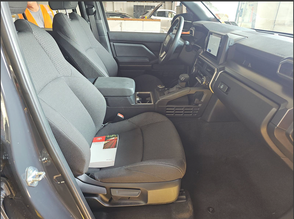 Used 2025 Toyota 4Runner SR5 AWD/4WD image 7