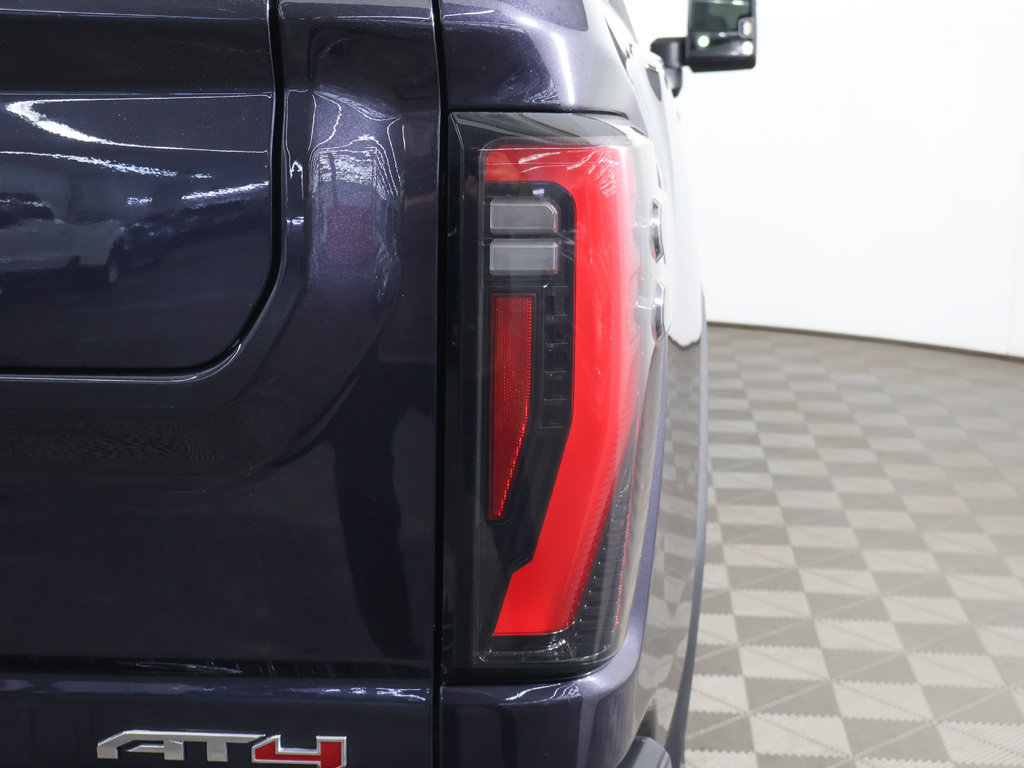 Used 2024 GMC Sierra 2500 AT4 w/ Technology Package AWD/4WD image 22