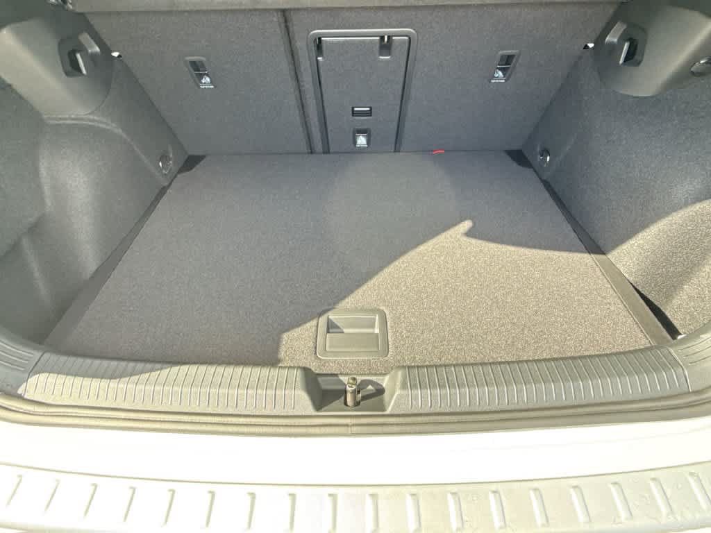 New 2026 Volkswagen GTI Autobahn FWD image 9