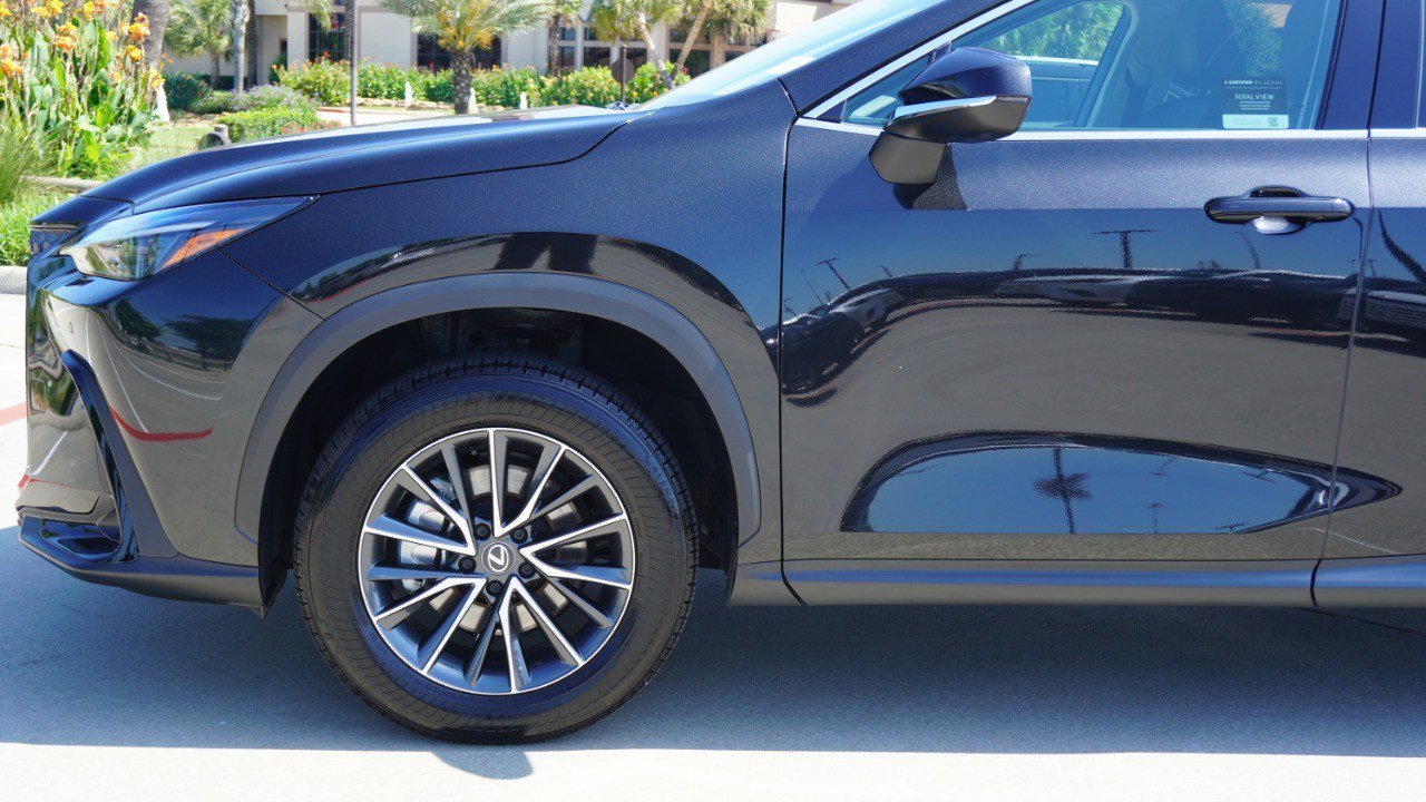 Used 2025 Lexus NX 250 FWD w/ Accessory Package (Z1) image 10