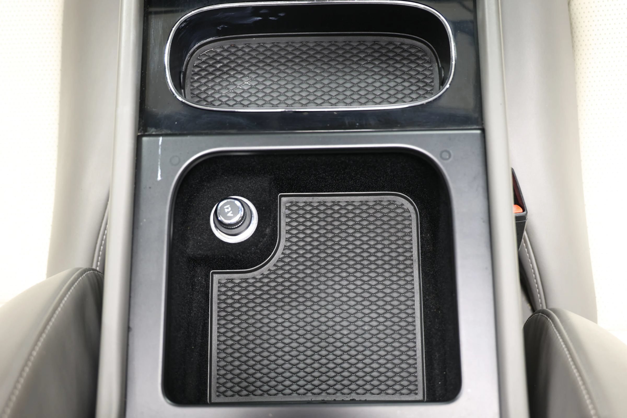 Used 2018 Bentley Bentayga Onyx Edition AWD/4WD image 50