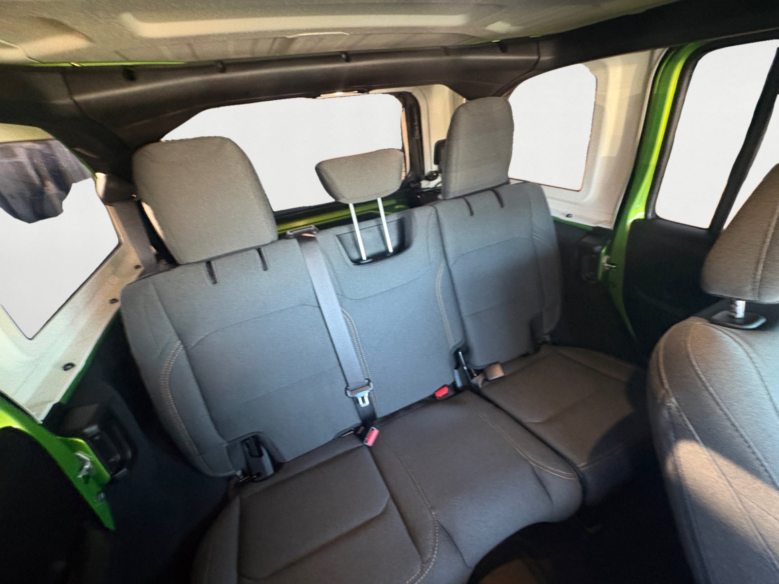 Used 2025 Jeep Wrangler Unlimited Sport AWD/4WD image 18