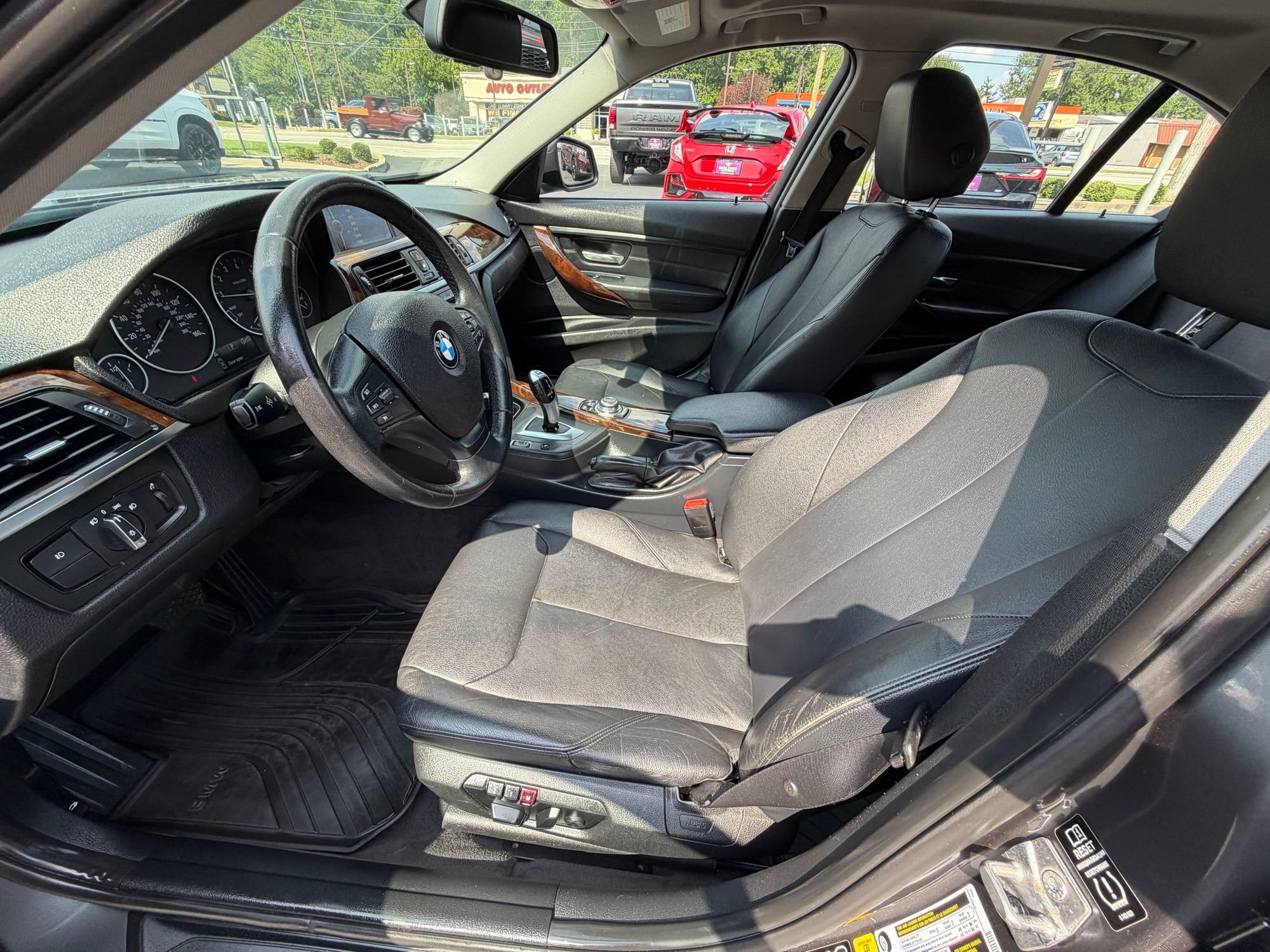Used 2013 BMW 328i xDrive Sedan AWD/4WD image 13