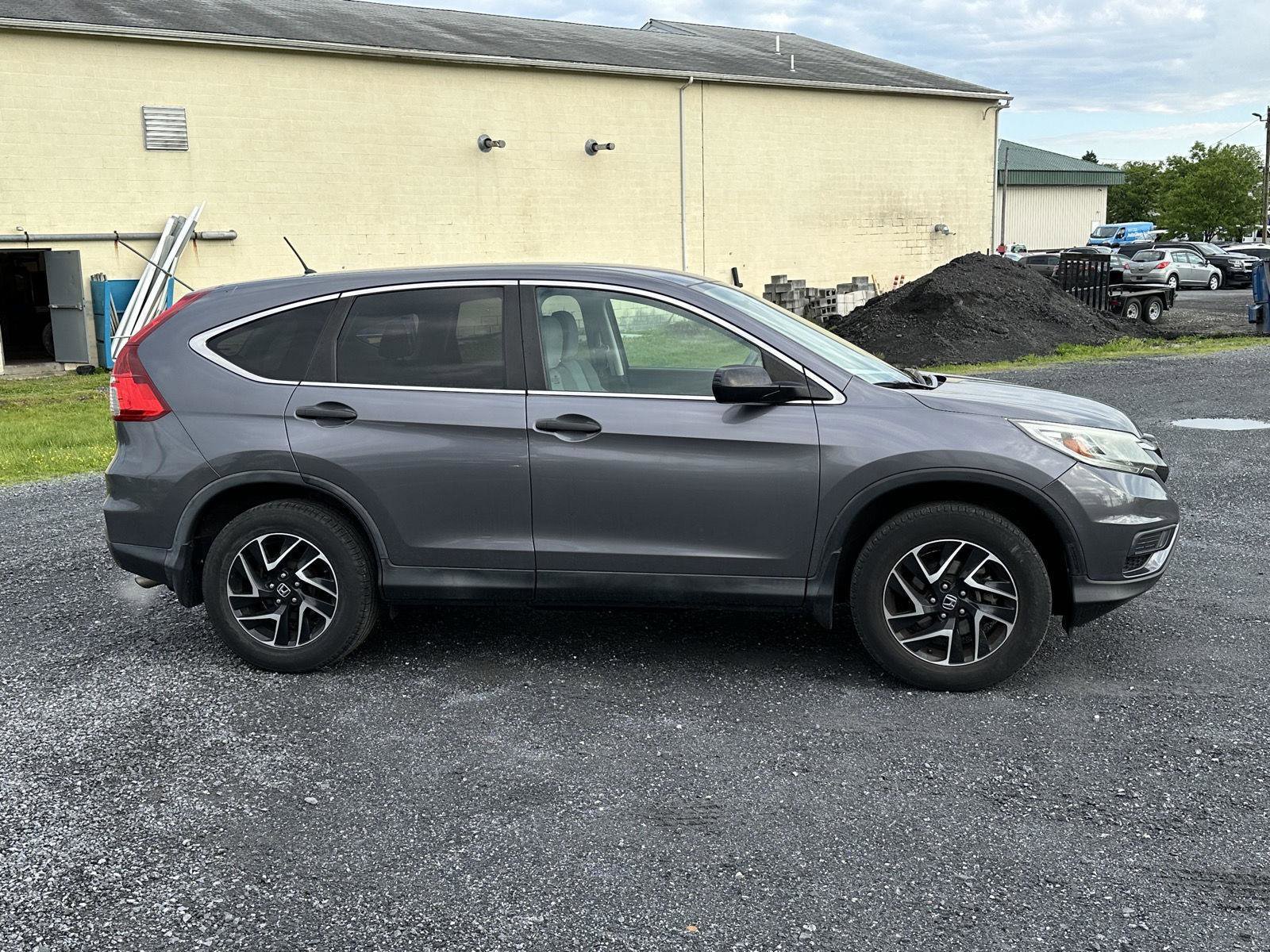 Used 2016 Honda CR-V SE image 9
