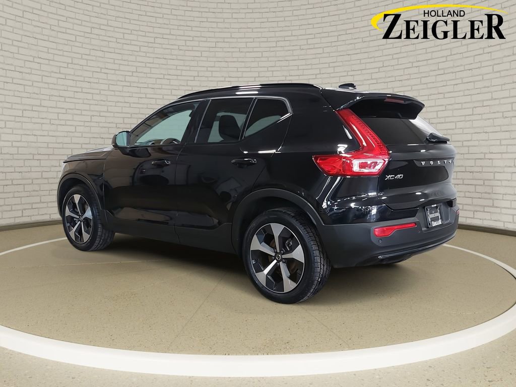 Used 2024 Volvo XC40 B5 Plus w/ Climate Package AWD/4WD image 7