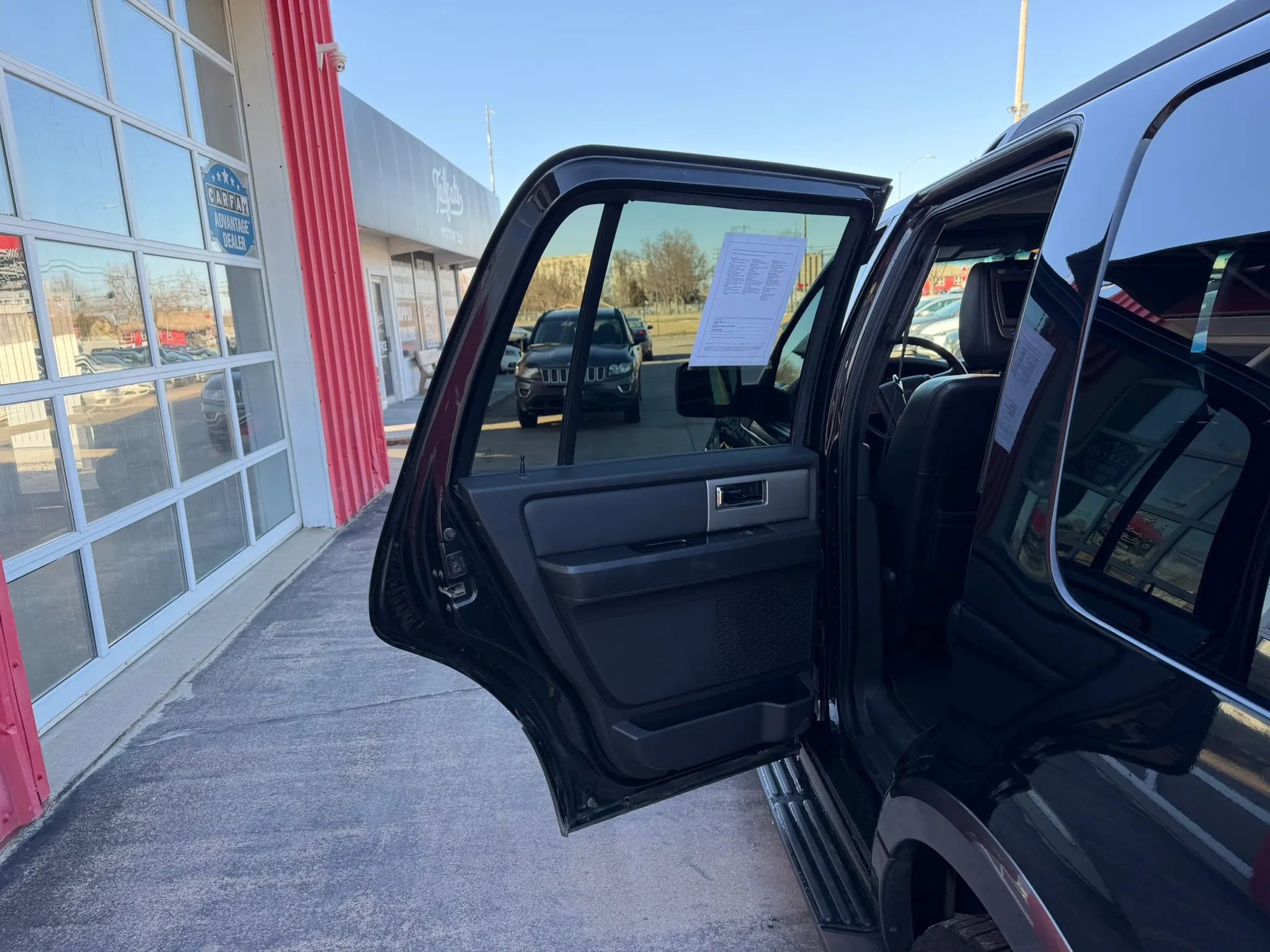 Used 2011 Ford Expedition XLT w/ 202A Rapid Spec Order Code image 11