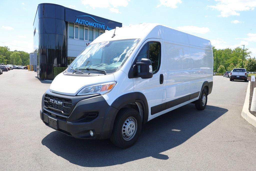 Used 2025 RAM ProMaster 2500 w/ Convenience Group FWD image 1