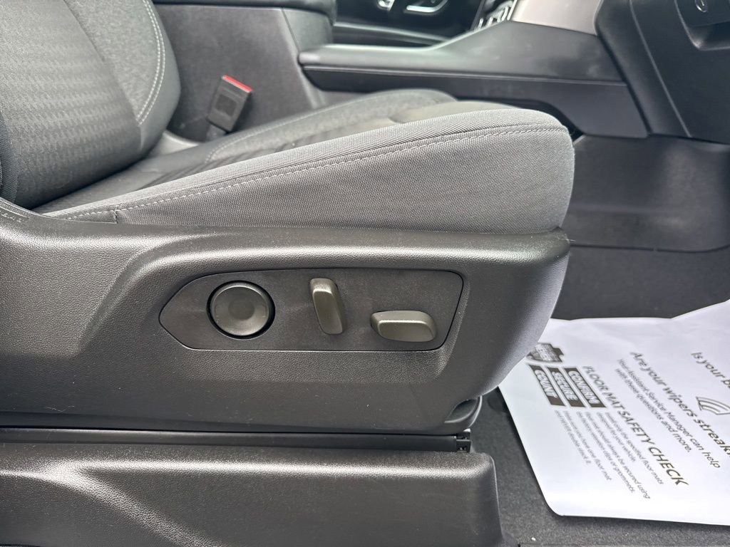 Used 2024 Chevrolet Tahoe LS image 28