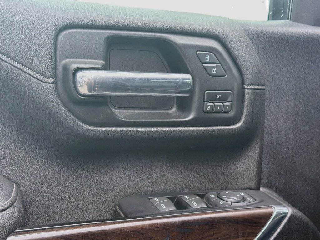 Used 2019 GMC Sierra 1500 SLT w/ SLT Premium Plus Package AWD/4WD image 18