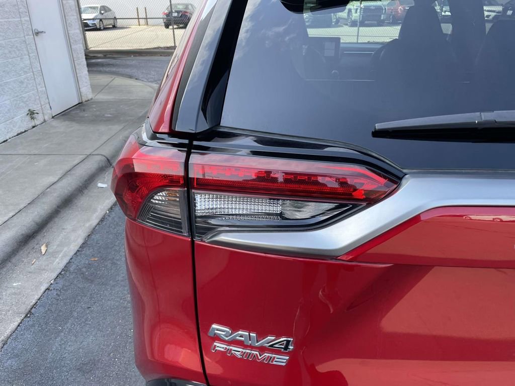 Used 2021 Toyota RAV4 XSE w/ Weather Package image 18