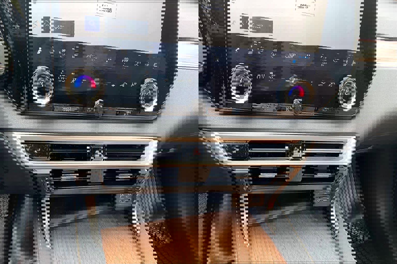 Used 2026 Lexus RX 350 Premium w/ Accessory Package (Z1) image 32