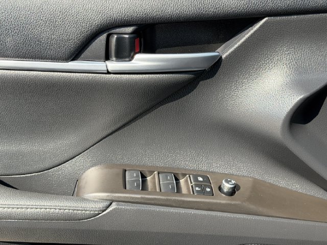 Used 2024 Toyota Camry XSE w/ Cold Weather Package FWD image 23