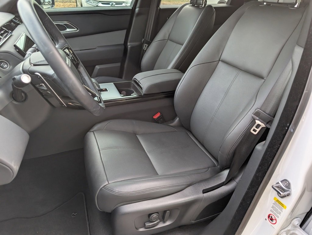 Certified 2025 Land Rover Range Rover Velar S image 6