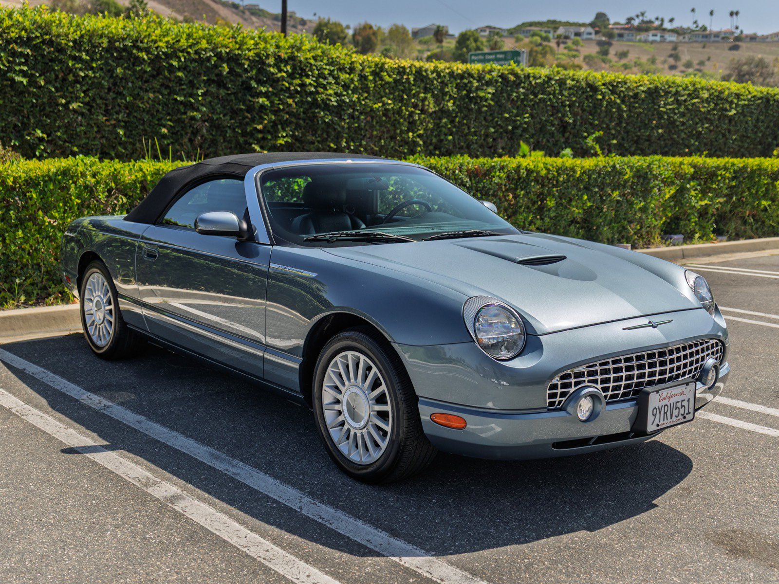 Used 2005 Ford Thunderbird RWD image 9
