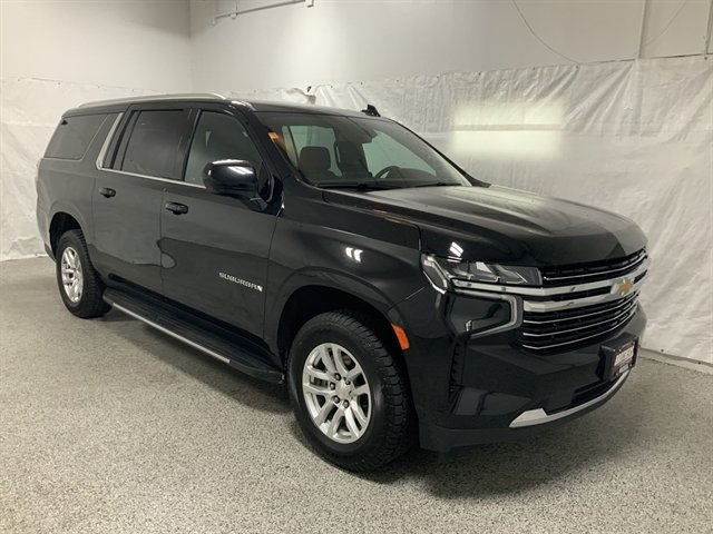 Used 2024 Chevrolet Suburban LT AWD/4WD image 7