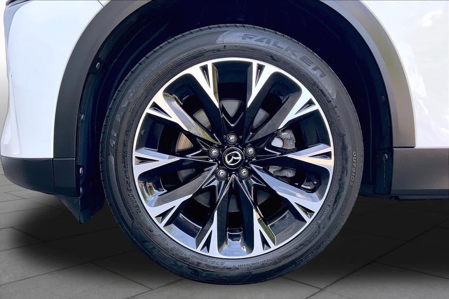 Certified 2024 MAZDA CX-90 Plug-In Hybrid w/ Premium Plus AWD/4WD image 11