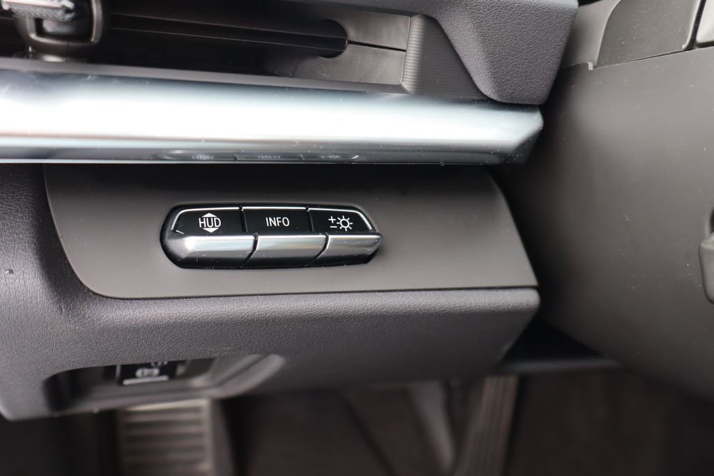 Used 2024 Chevrolet Corvette Stingray w/ Z51 Performance Package image 27