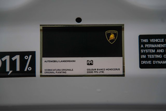 Used 2020 Lamborghini Huracan EVO RWD image 27