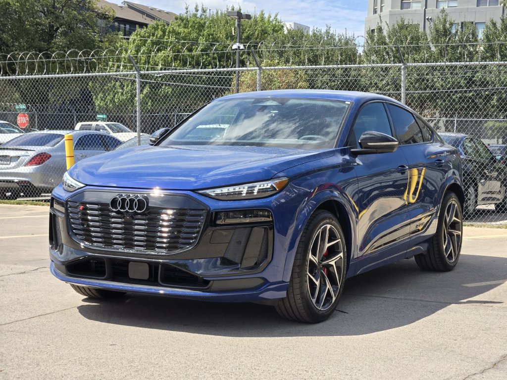 New 2027 Audi SQ6 e-tron Prestige AWD/4WD image 6