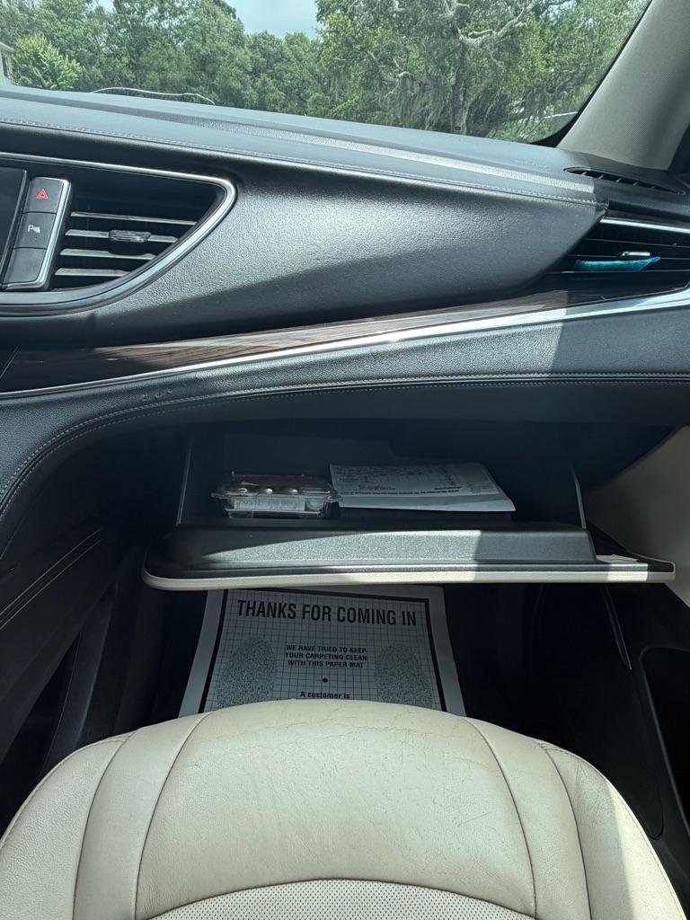 Used 2020 Buick Enclave Essence FWD image 28
