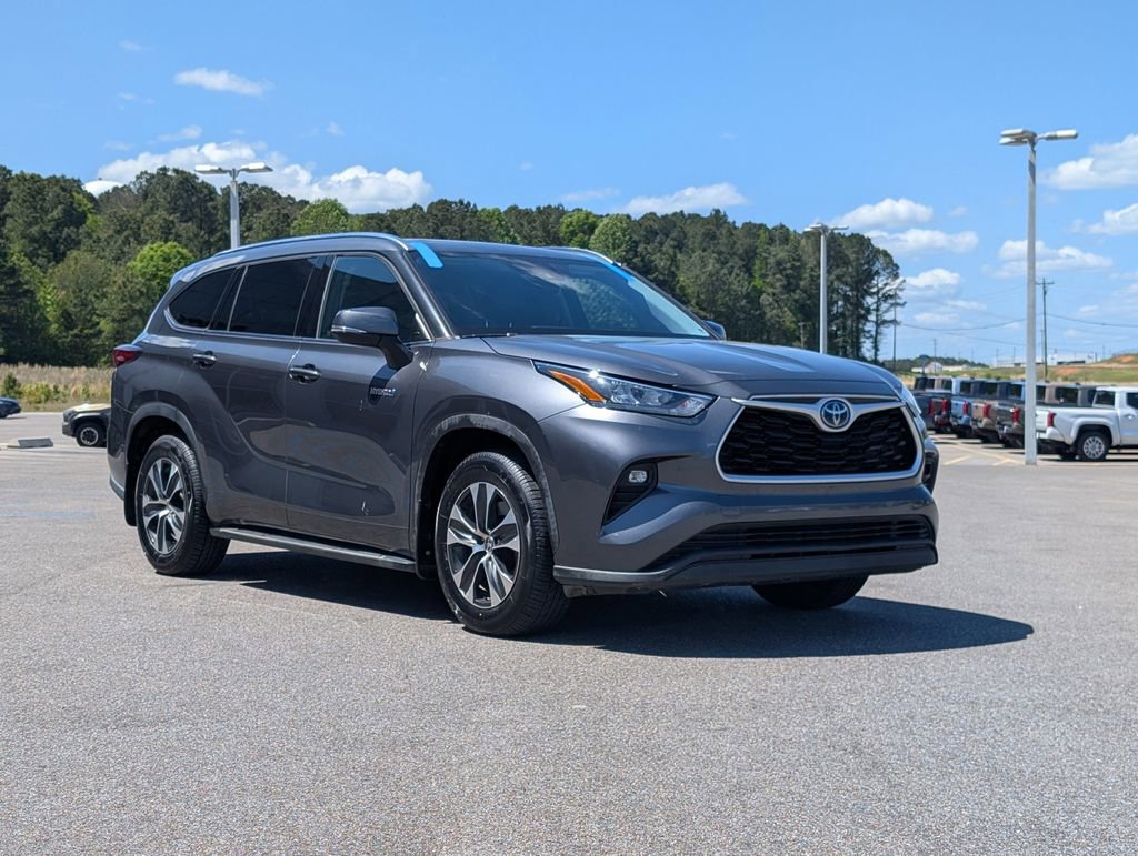 Used 2020 Toyota Highlander XLE image 7