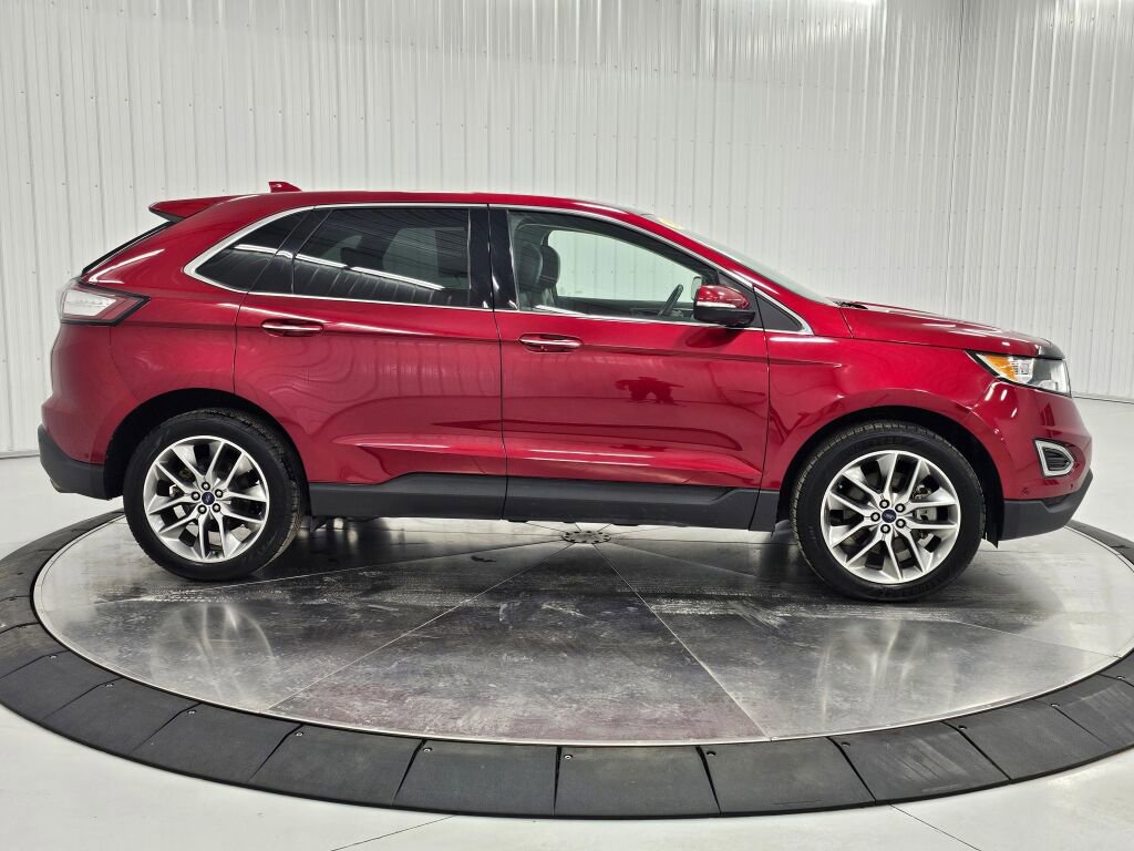 Used 2017 Ford Edge Titanium w/ Equipment Group 302A AWD/4WD image 6