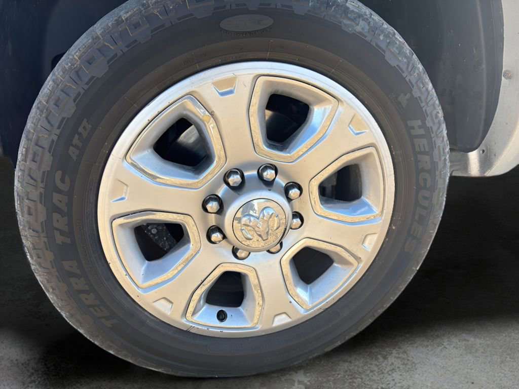 Used 2014 RAM 3500 Laramie image 11