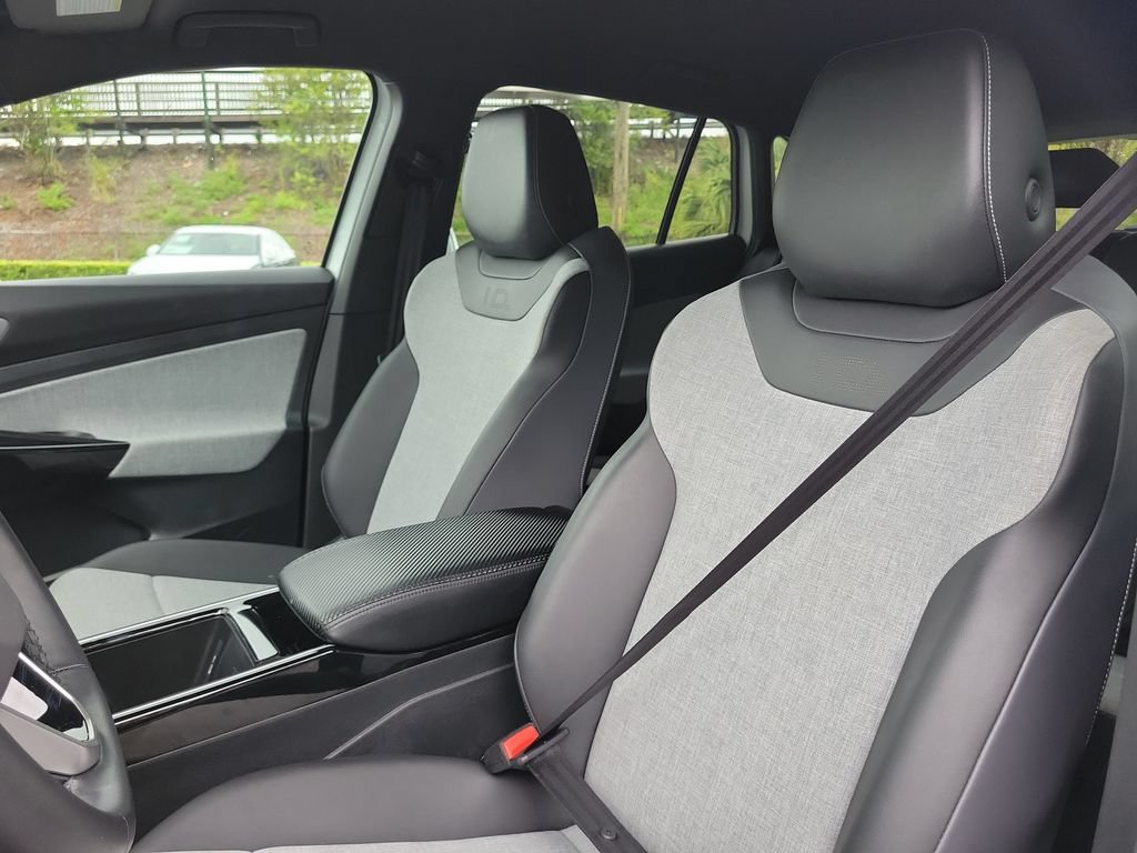 Certified 2024 Volkswagen ID.4 2WD image 18