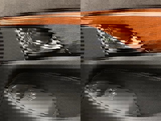 Used 2020 Cadillac Escalade 2WD image 27