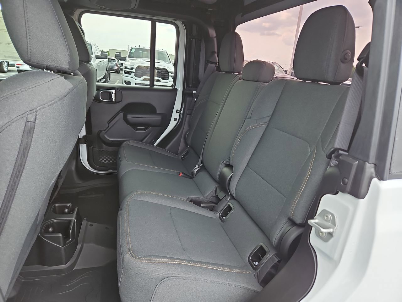 New 2025 Jeep Gladiator Sport image 13