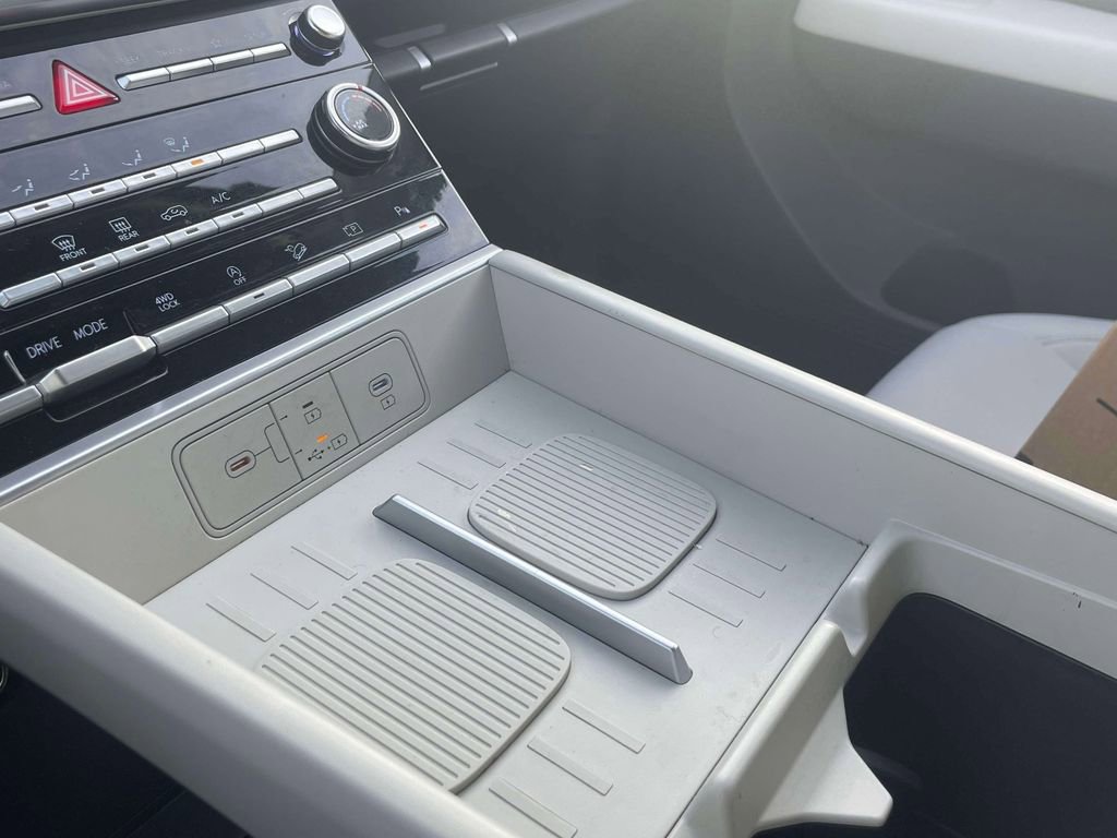 Used 2025 Hyundai Santa Fe SE image 30