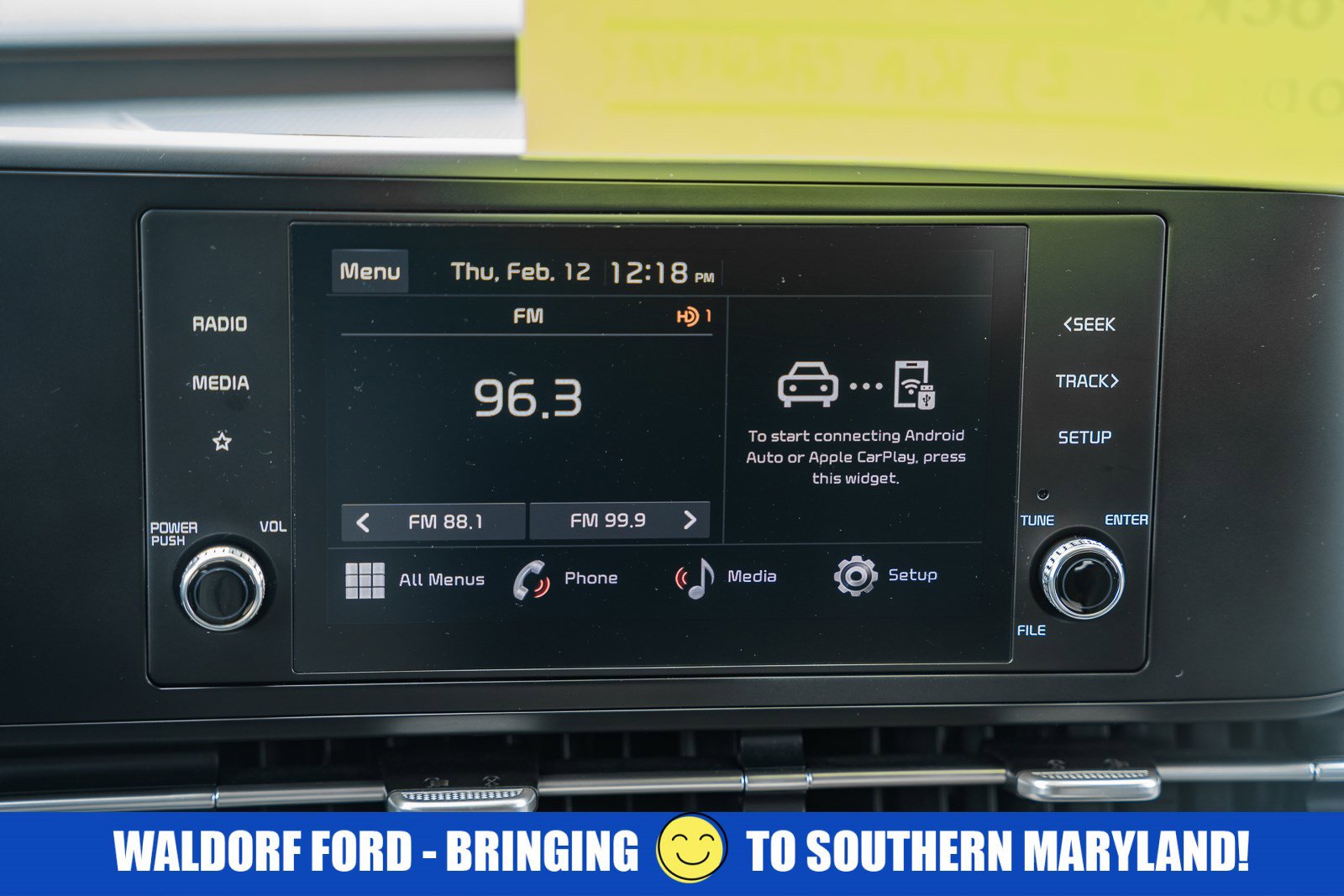 Used 2023 Kia Carnival LX image 19