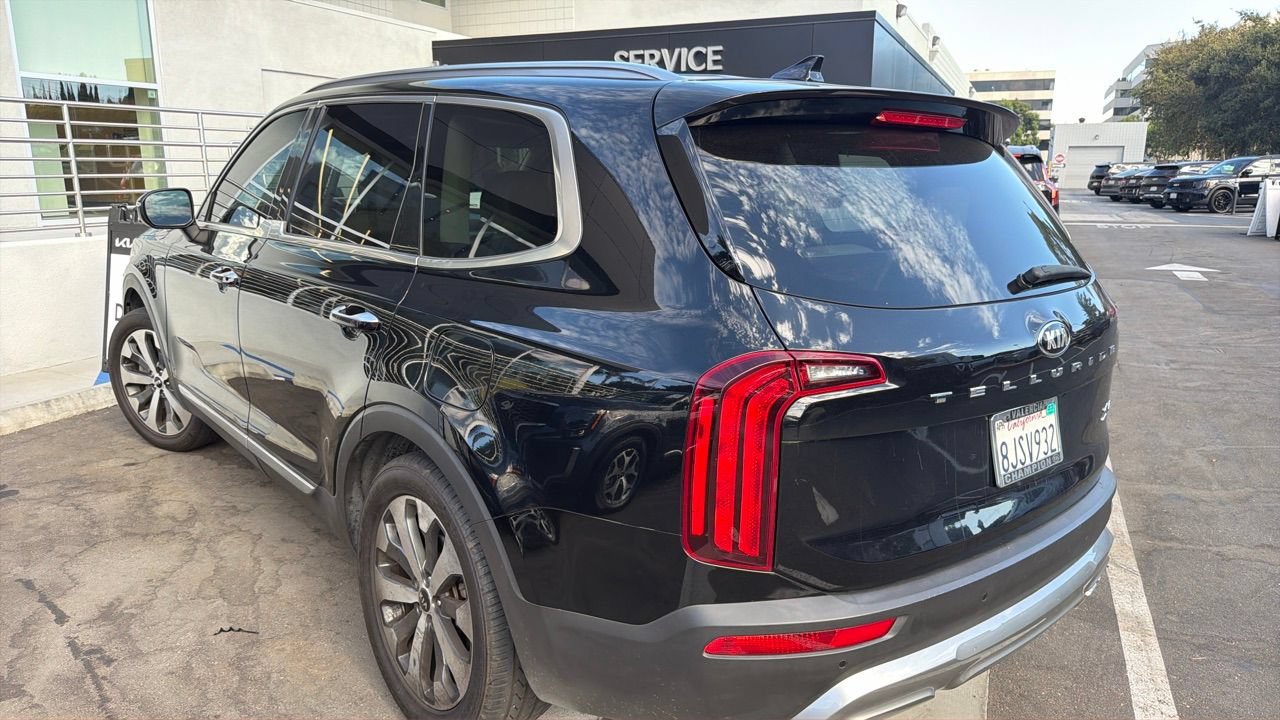 Used 2020 Kia Telluride S w/ S 8 Passenger Seating Package FWD image 5