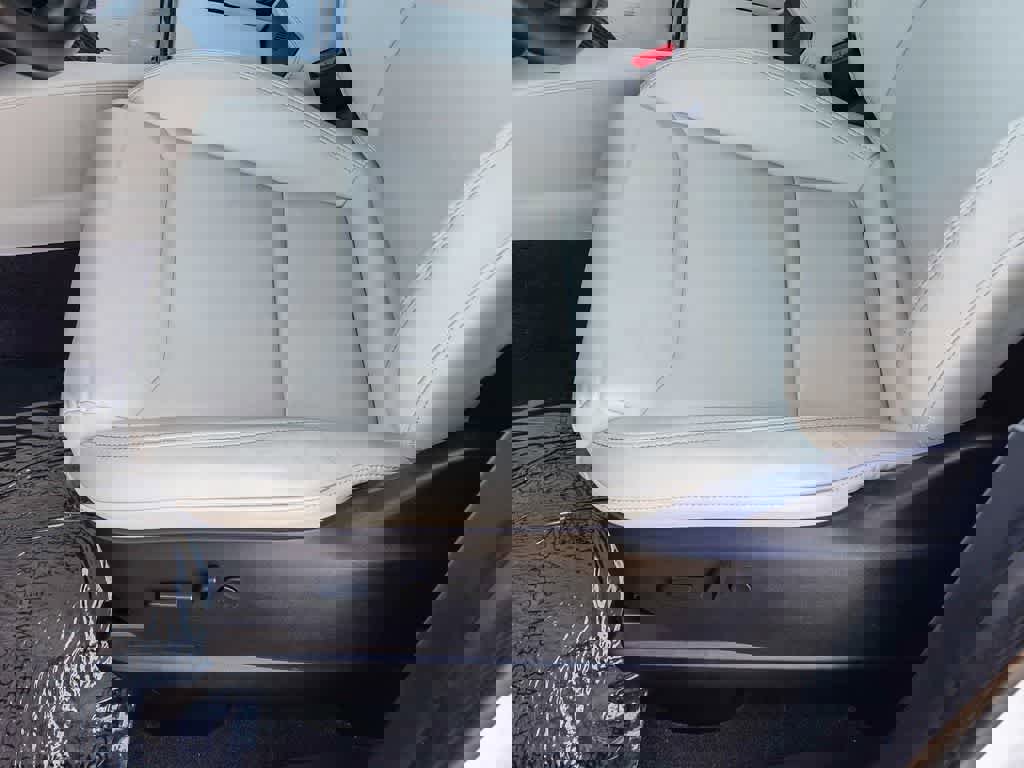 Used 2020 Tesla Model X Long Range image 19