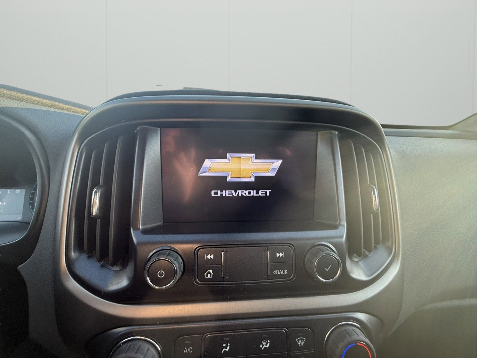 Used 2022 Chevrolet Colorado Z71 image 11