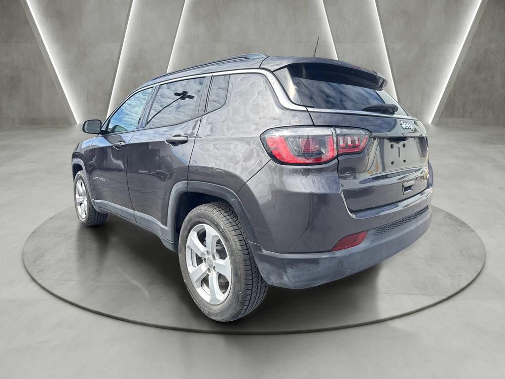 Used 2020 Jeep Compass Latitude w/ Advanced Safety Group FWD image 5