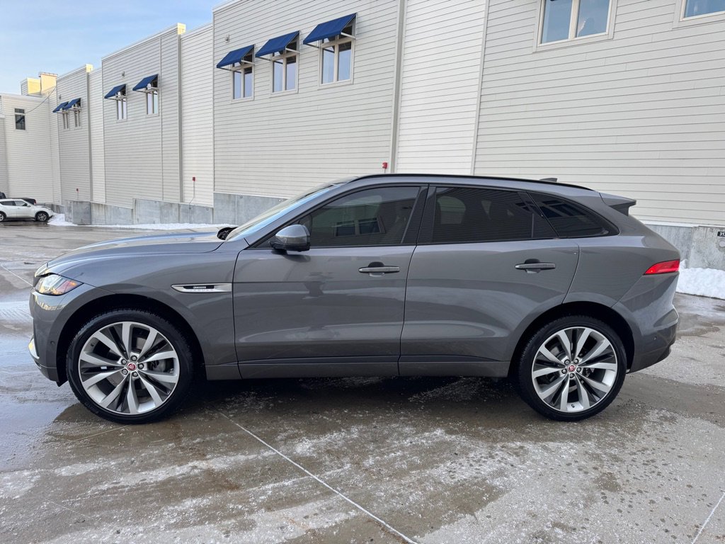 Used 2017 Jaguar F-PACE R-Sport image 6