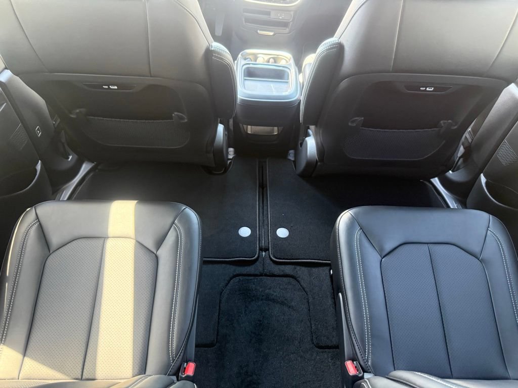 New 2027 Chrysler Pacifica Select w/ Family Tech Group FWD image 43