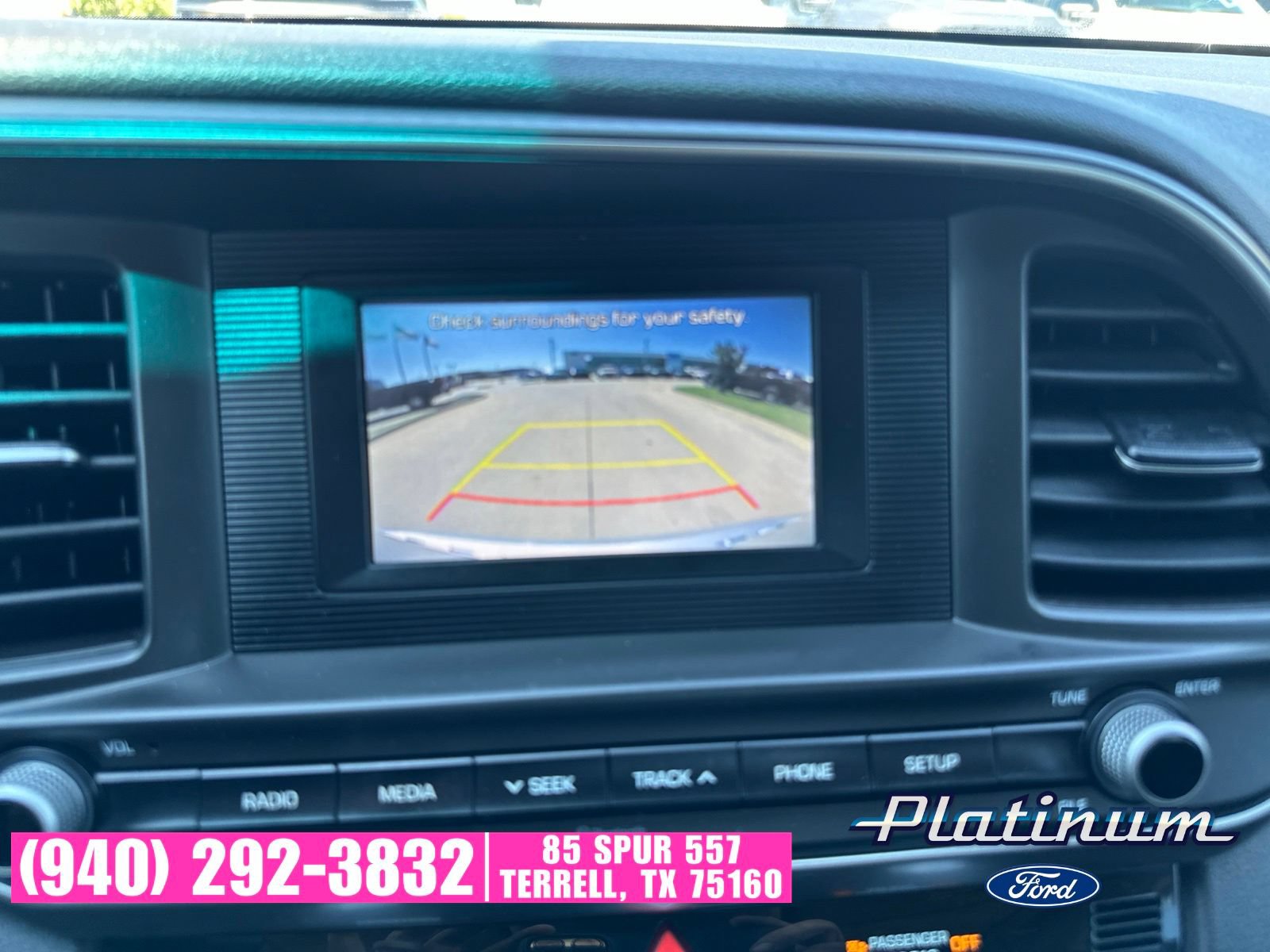 Used 2020 Hyundai Elantra SE w/ Winter Weather Package FWD image 21