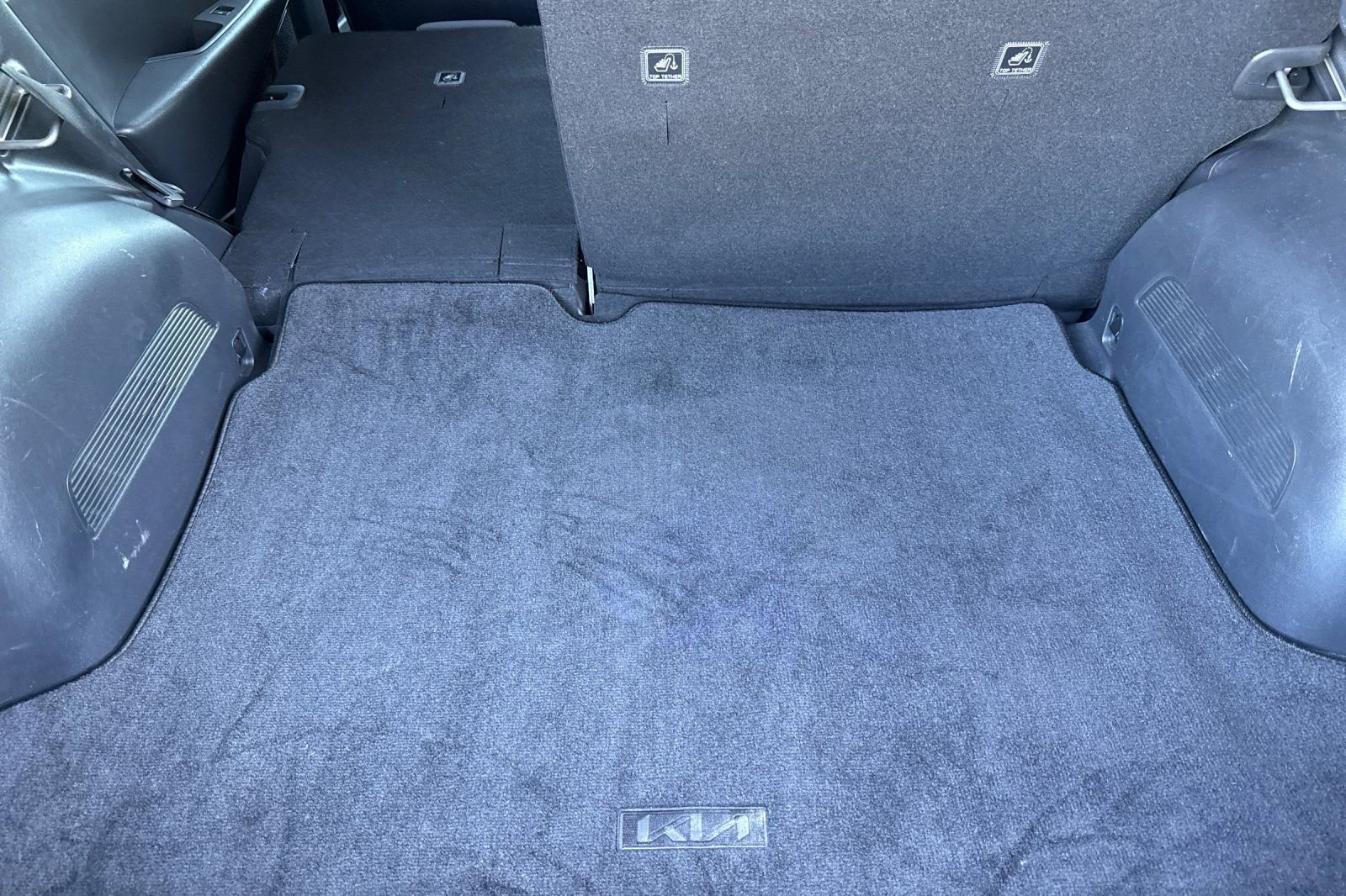 Used 2023 Kia Niro LX image 12