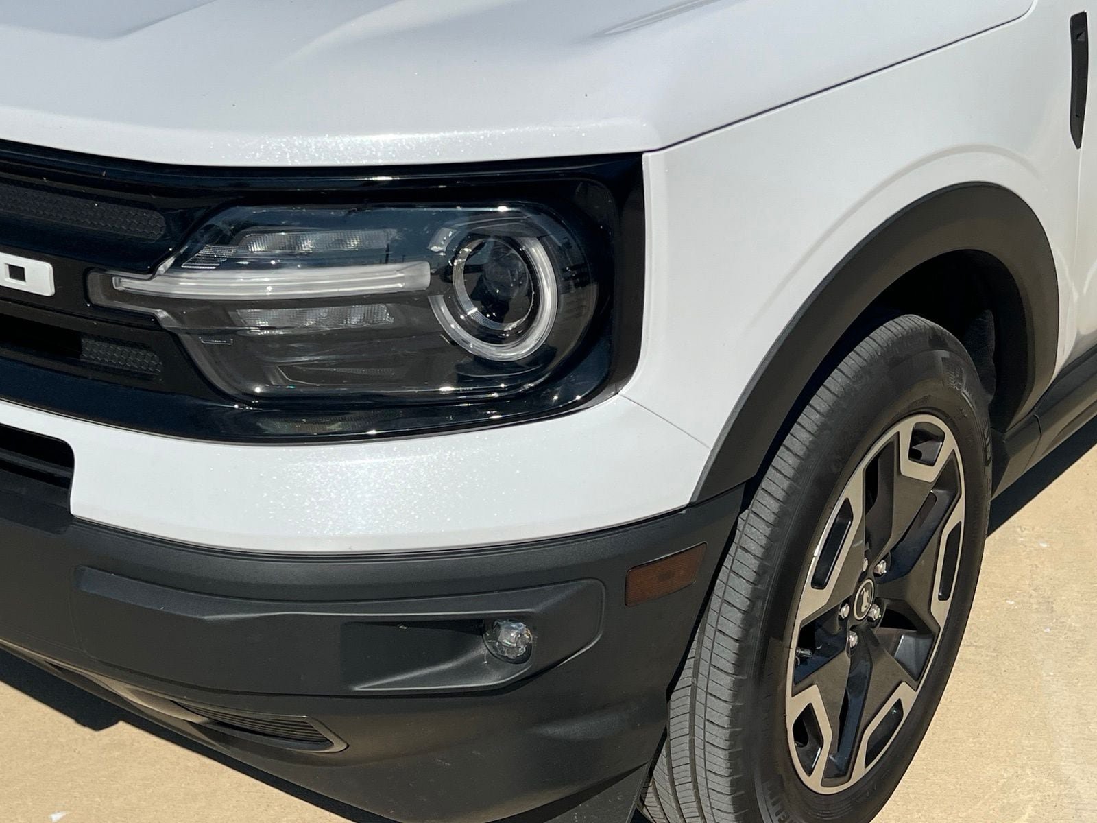 Used 2022 Ford Bronco Sport Outer Banks w/ Tech Package AWD/4WD image 4