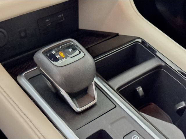 Used 2023 Nissan Pathfinder SL AWD/4WD image 27