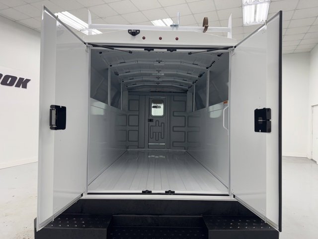 New 2025 Chevrolet Express 3500 w/ Power Convenience Package image 28